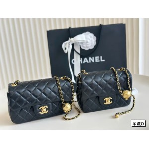 CC new arrival chain bag size 20cm/17cm